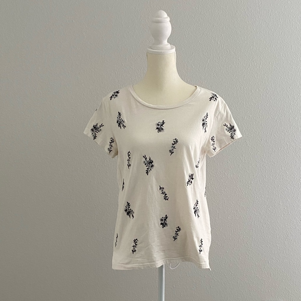 Club Monaco Floral Embroidered T-Shirt Size XS